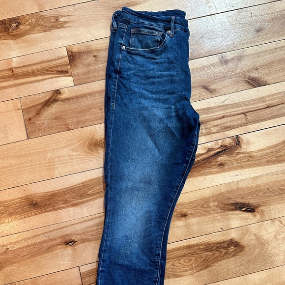 Good American Skinny Jeans - Picture 3 of 3